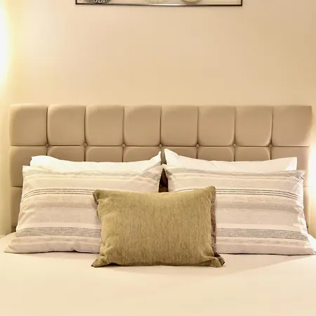 Melia Casa Semesterbostad Tsairi